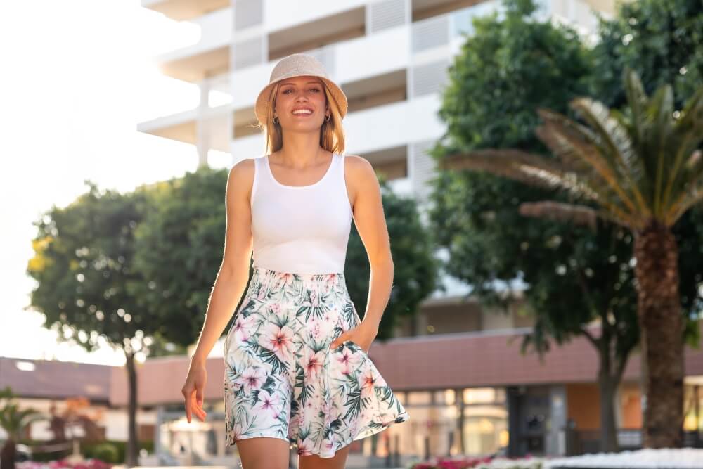 Tricourile și topurile LELOSI: un element esențial și atemporal al garderobei